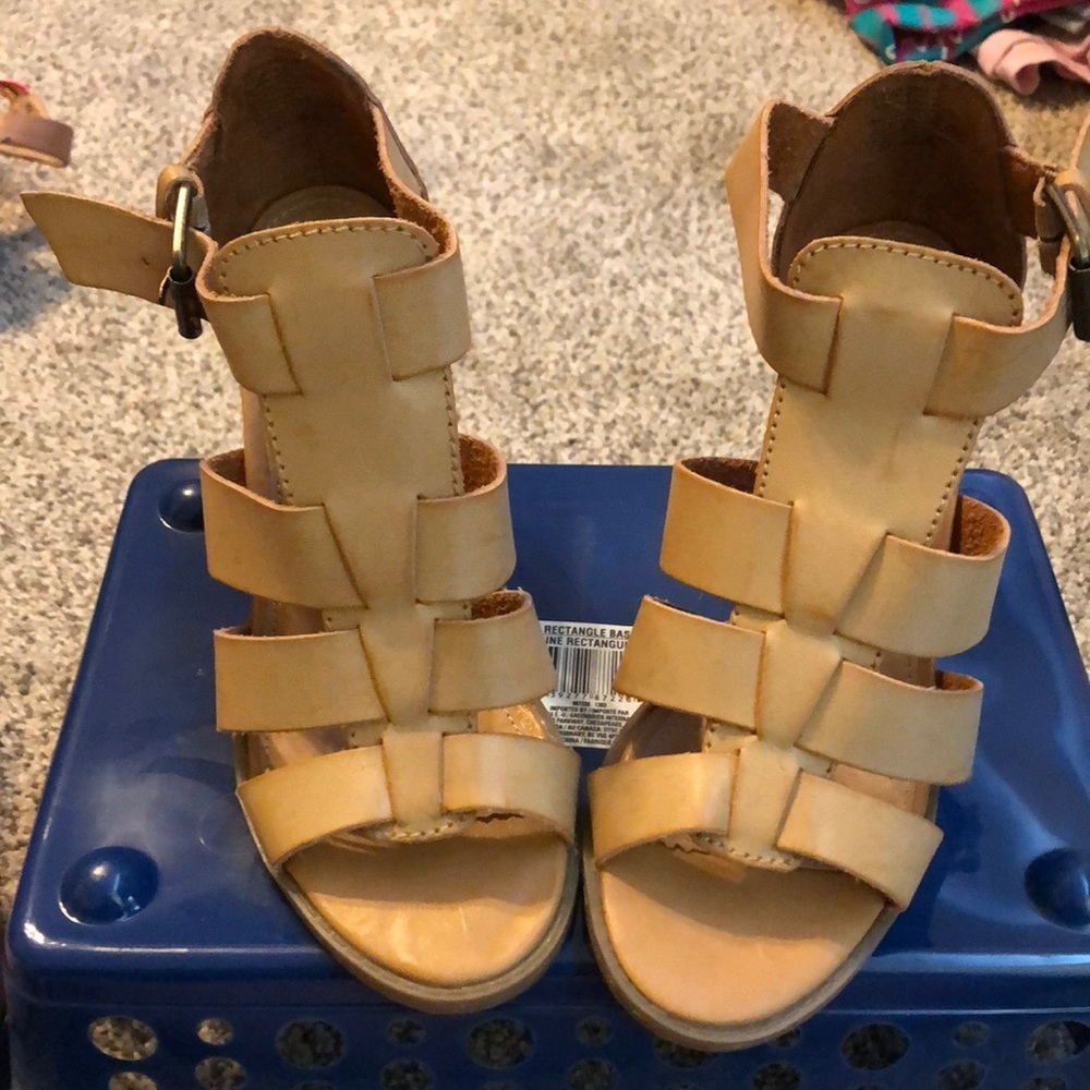 Apt 9 Heels